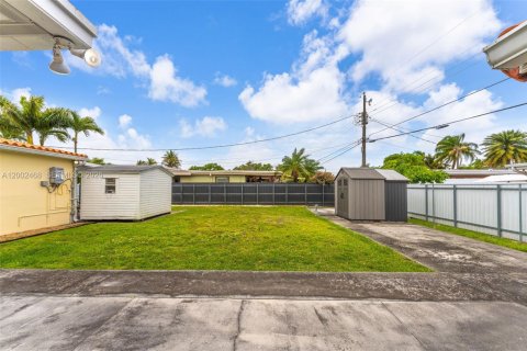 Купить виллу или дом в Майами, Флорида 2 спальни, 89.74м2, № 2068256 - фото 23