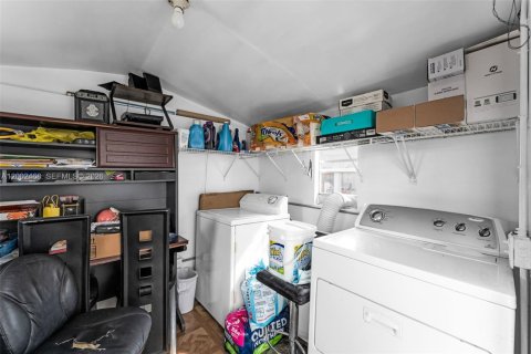 Купить виллу или дом в Майами, Флорида 2 спальни, 89.74м2, № 2068256 - фото 17