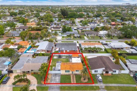 Купить виллу или дом в Майами, Флорида 2 спальни, 89.74м2, № 2068256 - фото 28