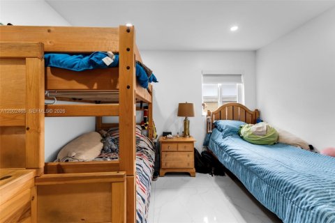 Купить виллу или дом в Майами, Флорида 2 спальни, 89.74м2, № 2068256 - фото 12