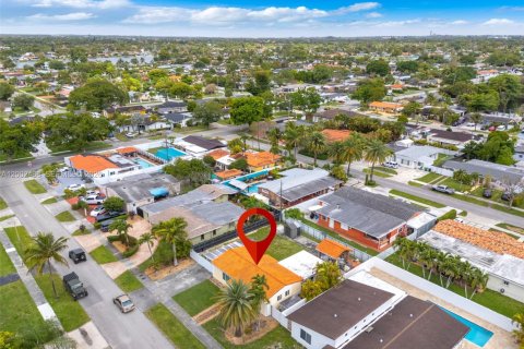 Купить виллу или дом в Майами, Флорида 2 спальни, 89.74м2, № 2068256 - фото 30