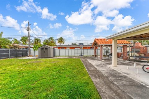 Купить виллу или дом в Майами, Флорида 2 спальни, 89.74м2, № 2068256 - фото 21