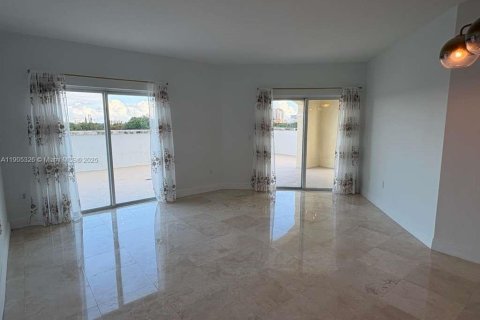 Condominio en venta en Miami, Florida, 2 dormitorios, 94.57 m2 № 1956133 - foto 13