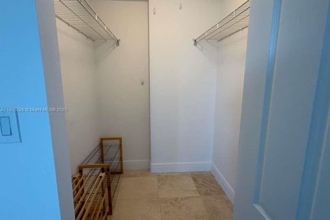Condominio en venta en Miami, Florida, 2 dormitorios, 94.57 m2 № 1956133 - foto 16