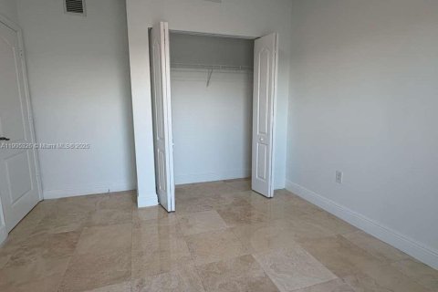 Condominio en venta en Miami, Florida, 2 dormitorios, 94.57 m2 № 1956133 - foto 11