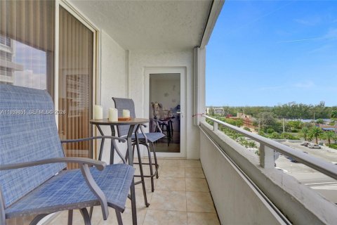 Condo in Fort Lauderdale, Florida, 1 bedroom № 2088592 - photo 14