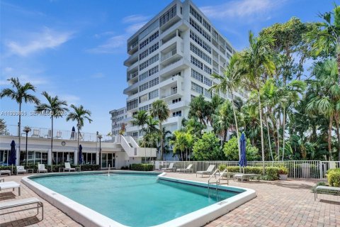 Condo in Fort Lauderdale, Florida, 1 bedroom № 2088592 - photo 3