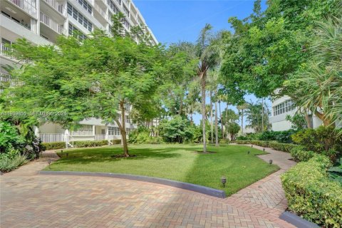 Condo in Fort Lauderdale, Florida, 1 bedroom № 2088592 - photo 30