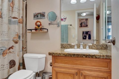 Condo in Fort Lauderdale, Florida, 1 bedroom № 2088592 - photo 18