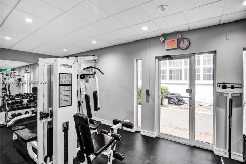 Condo in Fort Lauderdale, Florida, 1 bedroom № 2088592 - photo 10