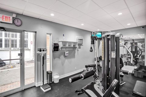 Condo in Fort Lauderdale, Florida, 1 bedroom № 2088592 - photo 9