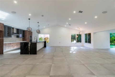 Casa en venta en Jupiter, Florida, 3 dormitorios, 218.6 m2 № 1995249 - foto 11