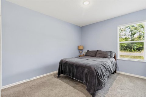 House in Weeki Wachee, Florida 4 bedrooms, 228.08 sq.m. № 2297248 - photo 25