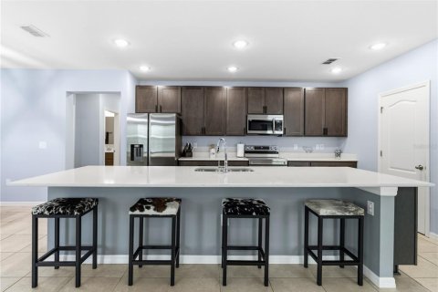 House in Weeki Wachee, Florida 4 bedrooms, 228.08 sq.m. № 2297248 - photo 16