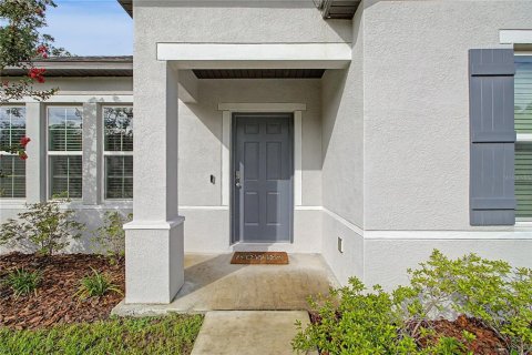 House in Weeki Wachee, Florida 4 bedrooms, 228.08 sq.m. № 2297248 - photo 3
