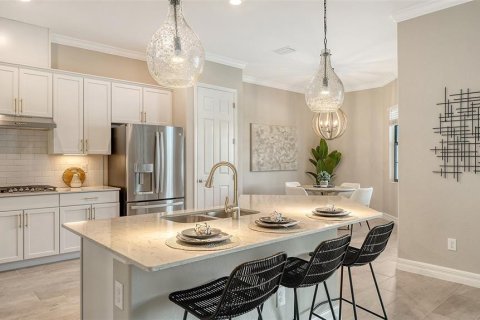 House in Lakewood Ranch, Florida 4 bedrooms, 207.73 sq.m. № 1841381 - photo 20