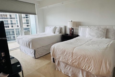 Copropriété à louer à Hallandale Beach, Floride: 3 chambres, 155.61 m2 № 2257437 - photo 17