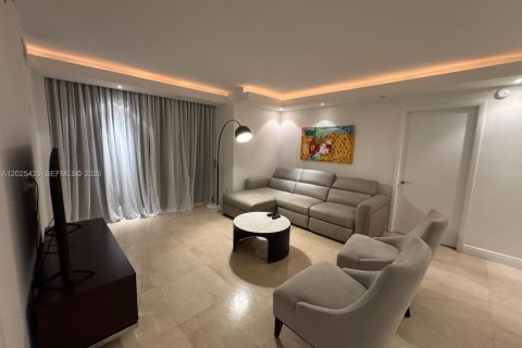 Copropriété à louer à Hallandale Beach, Floride: 3 chambres, 155.61 m2 № 2257437 - photo 3