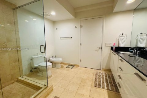 Copropriété à louer à Hallandale Beach, Floride: 3 chambres, 155.61 m2 № 2257437 - photo 11