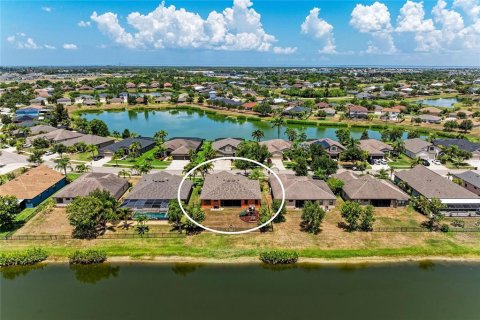 Casa en Apollo Beach, Florida 4 dormitorios, 227.61 m2 № 2221565