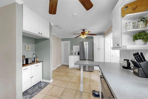 House in Clearwater, Florida 3 bedrooms, 118.17 sq.m. № 1854191 - photo 13
