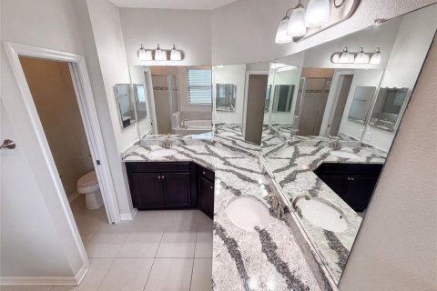 Touwnhouse à vendre à Wesley Chapel, Floride: 3 chambres, 162.39 m2 № 2314350 - photo 5