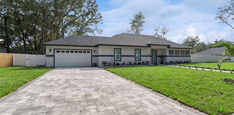 Villa ou maison à Apopka, Floride 4 chambres, 185.25 m2 № 2425685