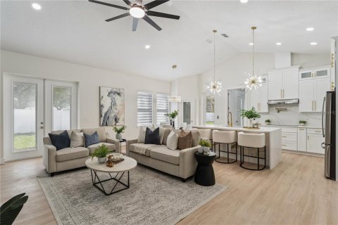 Villa ou maison à vendre à Apopka, Floride: 4 chambres, 185.25 m2 № 2425685 - photo 11