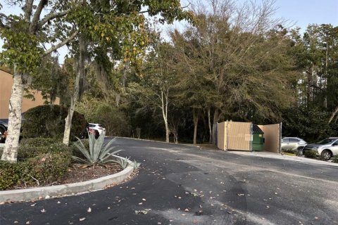 Immobilier commercial à louer à Land O' Lakes, Floride: 111.48 m2 № 2105131 - photo 10
