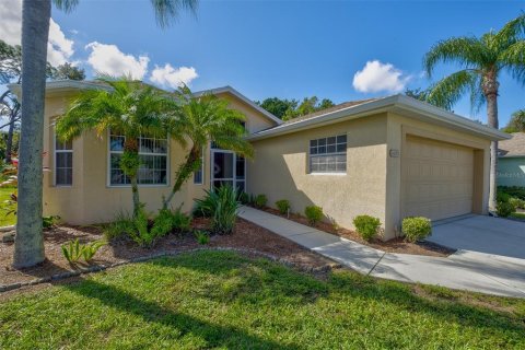 Villa ou maison à vendre à Sarasota, Floride: 3 chambres, 121.14 m2 № 2425880 - photo 4