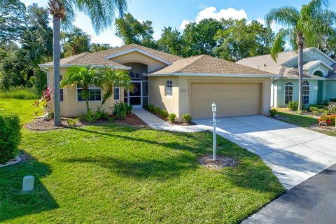 Villa ou maison à Sarasota, Floride 3 chambres, 121.14 m2 № 2425880