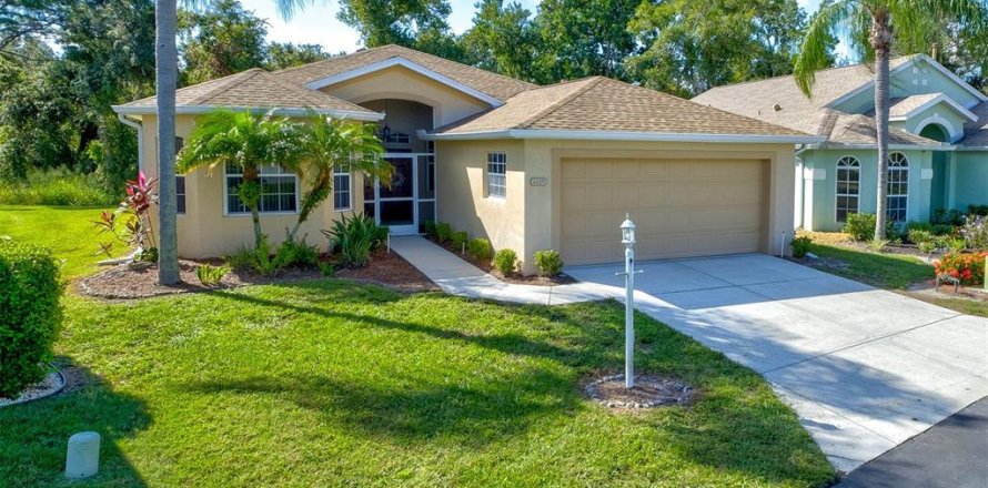 Villa ou maison à Sarasota, Floride 3 chambres, 121.14 m2 № 2425880