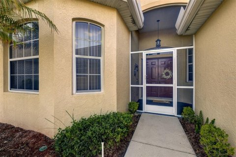 Villa ou maison à vendre à Sarasota, Floride: 3 chambres, 121.14 m2 № 2425880 - photo 3