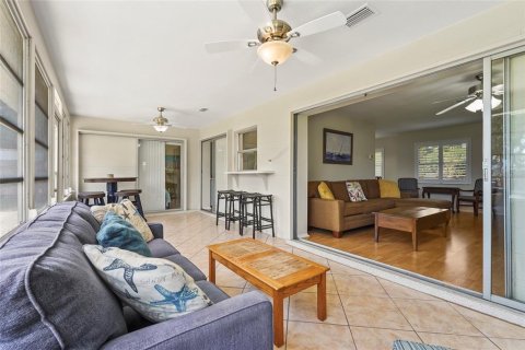 House in Sarasota, Florida 2 bedrooms, 131.55 sq.m. № 1787922 - photo 27