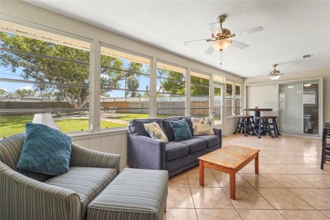 House in Sarasota, Florida 2 bedrooms, 131.55 sq.m. № 1787922 - photo 3