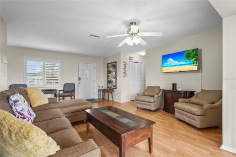 House in Sarasota, Florida 2 bedrooms, 131.55 sq.m. № 1787922 - photo 13