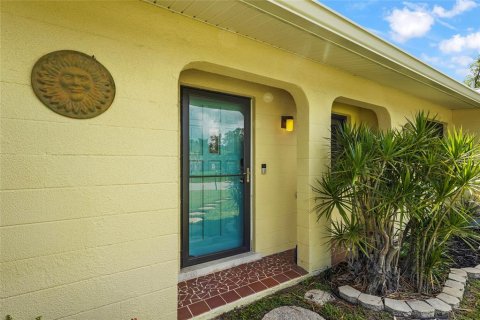 House in Sarasota, Florida 2 bedrooms, 131.55 sq.m. № 1787922 - photo 10