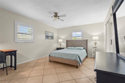 House in Sarasota, Florida 2 bedrooms, 131.55 sq.m. № 1787922 - photo 19