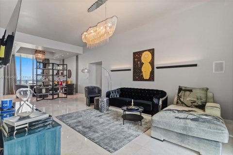 Condominio en Sunny Isles Beach, Florida, 3 dormitorios  № 2255893