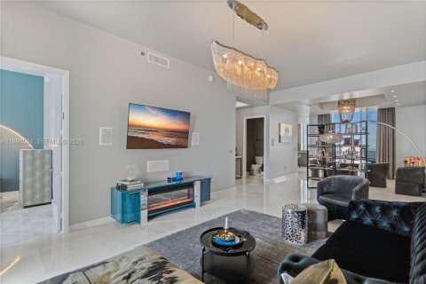 Condominio en venta en Sunny Isles Beach, Florida, 3 dormitorios, 237.64 m2 № 2255893 - foto 7