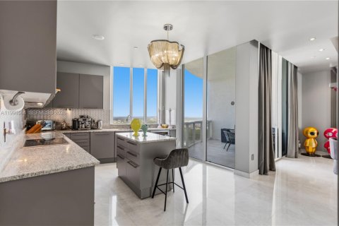 Condominio en venta en Sunny Isles Beach, Florida, 3 dormitorios, 237.64 m2 № 2255893 - foto 14