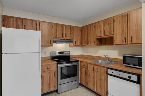 Condo in Orlando, Florida, 1 bedroom № 2101267 - photo 5