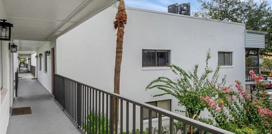 Condo in Orlando, Florida, 1 bedroom № 2101267
