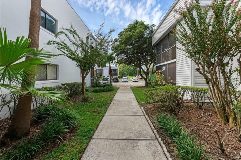 Condo in Orlando, Florida, 1 bedroom № 2101267 - photo 2