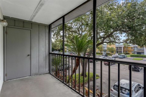 Condo in Orlando, Florida, 1 bedroom № 2101267 - photo 13