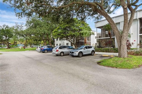 Condo in Orlando, Florida, 1 bedroom № 2101267 - photo 15