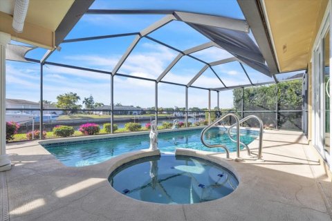Villa ou maison à vendre à Punta Gorda, Floride: 2 chambres, 162.39 m2 № 2101761 - photo 3