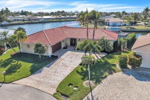 Villa ou maison à Punta Gorda, Floride 2 chambres, 162.39 m2 № 2101761