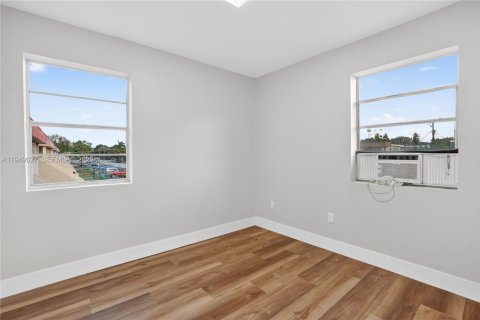 Снять в аренду квартиру в Майами, Флорида 2 спальни, 74.32м2, № 2005519 - фото 13