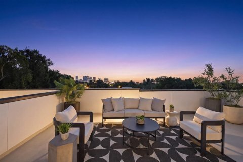 Touwnhouse à vendre à Tampa, Floride: 3 chambres, 220.83 m2 № 2306814 - photo 23